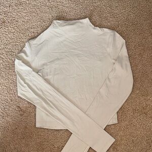 Lululemon bone cropped mockneck